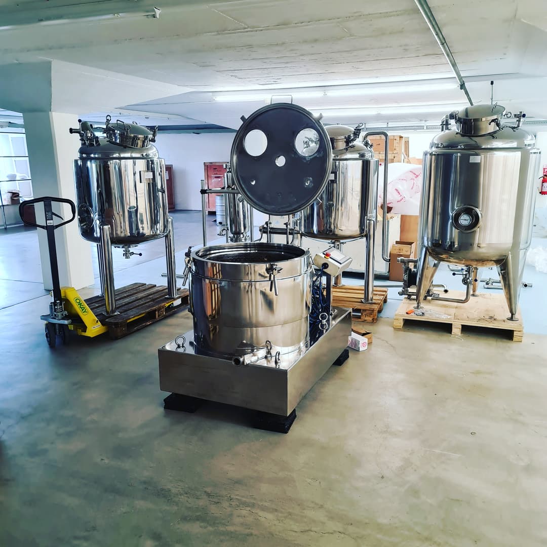 Cauldren Extraction Machine